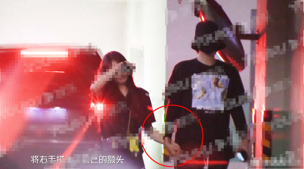 某男艺人被拍到与神秘女子约会，恋情再添实锤？